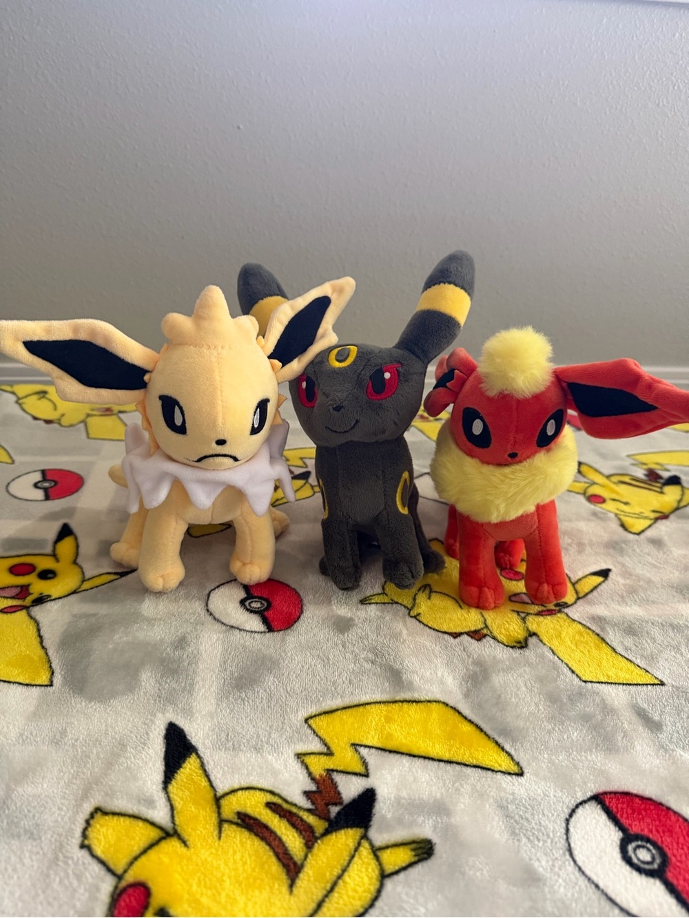 Pokemon Eeveelutions Plush Trio - Jolteon, Umbreon, Flareon
